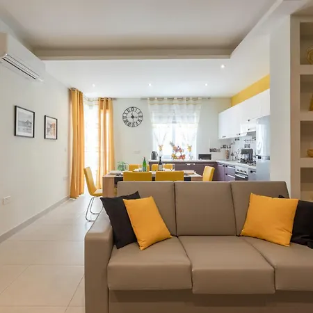 Red Rose Appartement *