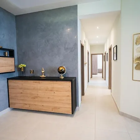 Apartment Red Rose *